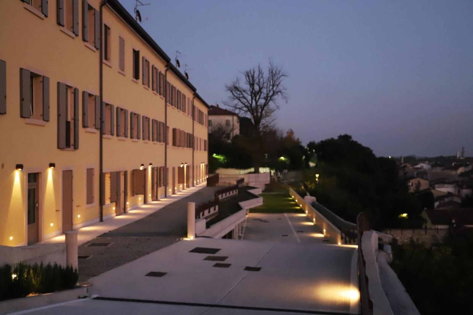 Stelle Di Verona - Andromeda Bagian luar foto